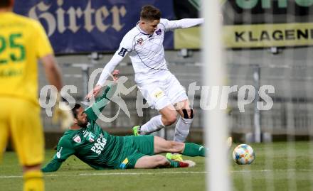 Fussball. 2. Liga. âSK Austria Klagenfurt gegen WSG Swarovski Wattens.  Benedikt Pichler,  (Klagenfurt), Ione Agoney Jimenez Cabrera (Wattens). Klagenfurt, 8.3.2019.
Foto: Kuess
---
pressefotos, pressefotografie, kuess, qs, qspictures, sport, bild, bilder, bilddatenbank