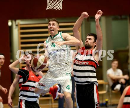 Basketball 2. Bundesliga. Grunddurchgang 22. Runde. KOS Celovec gegen   	Panaceo Raiders Villach. Jan Razdevsek (KOS), Antonio Boban (Villach). Klagenfurt, am 9.3.2019.
Foto: Kuess
---
pressefotos, pressefotografie, kuess, qs, qspictures, sport, bild, bilder, bilddatenbank