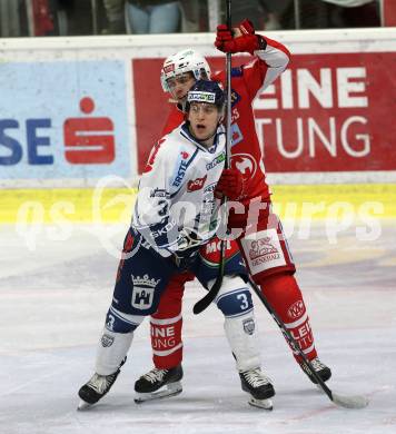 EBEL. Eishockey Bundesliga. KAC gegen	Fehervar AV 19. Dennis Stiche,  (KAC), Aron Sandor Reisz (Fehervar AV 19). Klagenfurt, am 10.3.2019.
Foto: Kuess

---
pressefotos, pressefotografie, kuess, qs, qspictures, sport, bild, bilder, bilddatenbank