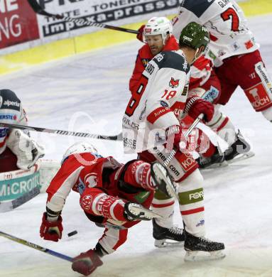 EBEL. Eishockey Bundesliga. KAC gegen	HCB Suedtirol Alperia. Koch Thomas (KAC),  Bernard Anton (Bozen). Klagenfurt, am 13.3.2019.
Foto: Kuess

---
pressefotos, pressefotografie, kuess, qs, qspictures, sport, bild, bilder, bilddatenbank