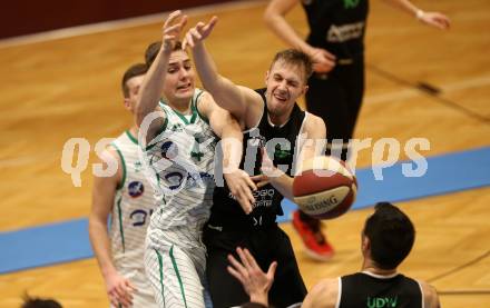 Basketball 2. Bundesliga. Play Down 1. Runde. KOS Celovec gegen   	Deutsch Wagram Alligators. Jan Razdevske,  (KOS), Andreas Werle (Deutsch Wagram). Klagenfurt, am 16.3.2019.
Foto: Kuess
---
pressefotos, pressefotografie, kuess, qs, qspictures, sport, bild, bilder, bilddatenbank