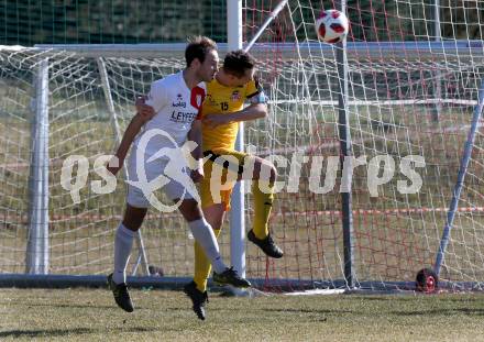 Fussball Kaerntner Liga. Maria Saal gegen KAC 1909.  Bernhard Walzl,  (Maria Saal), Manuel Wallner (KAC). Maria Saal, am 23.3.2019.
Foto: Kuess
---
pressefotos, pressefotografie, kuess, qs, qspictures, sport, bild, bilder, bilddatenbank