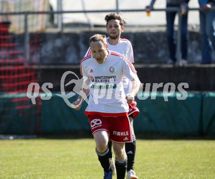 Fussball Kaerntner Liga. St. Jakob/Ros. gegen St. Michael/Bl..  Torjubel Uros Roser, Arnold Gross  (St.Michael). St. Jakob, am 30.3.2019.
Foto: Kuess
---
pressefotos, pressefotografie, kuess, qs, qspictures, sport, bild, bilder, bilddatenbank