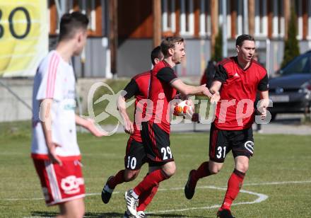 Fussball Kaerntner Liga. St. Jakob/Ros. gegen St. Michael/Bl.. Torjubel Thomas Ogradnig, Alexander Stroj (St.Jakob). St. Jakob, am 30.3.2019.
Foto: Kuess
---
pressefotos, pressefotografie, kuess, qs, qspictures, sport, bild, bilder, bilddatenbank