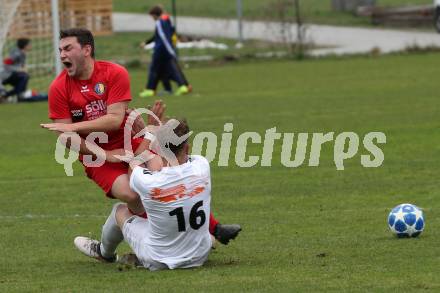 Fussball 1. Klasse A. Doelsach gegen Hermagor. Fabian Kashofer,  (Doelsach), Gabriel Wassermann (Hermagor). Doelsach, am 6.4.2019.
Foto: Kuess
---
pressefotos, pressefotografie, kuess, qs, qspictures, sport, bild, bilder, bilddatenbank