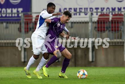 Fussball. 2. Liga. âSK Austria Klagenfurt gegen SV Horn. Daniel Steinwender,  (Klagenfurt), Kelvin Arase (SV Horn). Klagenfurt, 12.4.2019.
Foto: Kuess
---
pressefotos, pressefotografie, kuess, qs, qspictures, sport, bild, bilder, bilddatenbank