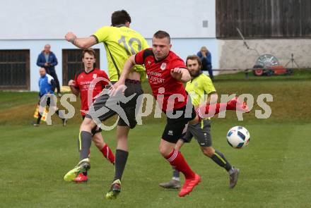 Fussball. Kaerntner Liga. Lind gegen SK Maria Saal.  Peter Stojanovic (Lind), Zoran Jorgic (SK Maria Saal). Bleiburg, 13.4.2019.
Foto: Kuess 
---
pressefotos, pressefotografie, kuess, qs, qspictures, sport, bild, bilder, bilddatenbank
