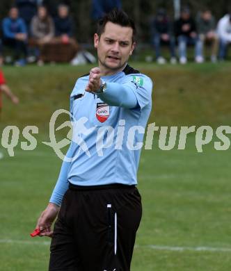Fussball. Kaerntner Liga. Lind gegen SK Maria Saal. Schiedsrichter Jakob Koppitsch. Bleiburg, 13.4.2019.
Foto: Kuess 
---
pressefotos, pressefotografie, kuess, qs, qspictures, sport, bild, bilder, bilddatenbank
