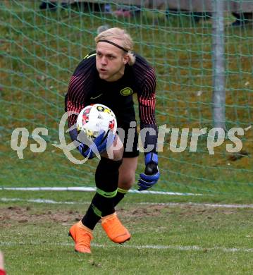 Fussball. Kaerntner Liga. Lind gegen SK Maria Saal.  Paul Mayerhofer  (Lind). Bleiburg, 13.4.2019.
Foto: Kuess 
---
pressefotos, pressefotografie, kuess, qs, qspictures, sport, bild, bilder, bilddatenbank