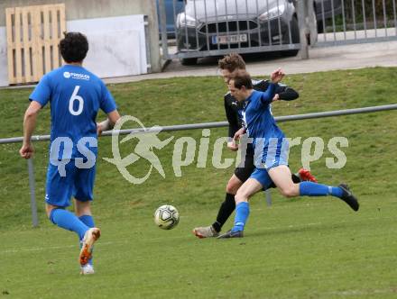 Fussball. Kaerntner Liga. Bleiburg gegen Matrei.  Raphael Lukas Kulterer (Bleiburg), Kevin Koeffler (Matrei). Bleiburg, 13.4.2019.
Foto: Kuess 
---
pressefotos, pressefotografie, kuess, qs, qspictures, sport, bild, bilder, bilddatenbank