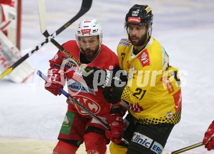 EBEL. Eishockey Bundesliga. KAC gegen	spusu Vienna Capitals. Thomas Koch,  (KAC), Riley Holzapfel (Vienna Capitals). Klagenfurt, am 16.4.2019.
Foto: Kuess

---
pressefotos, pressefotografie, kuess, qs, qspictures, sport, bild, bilder, bilddatenbank