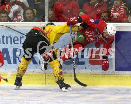EBEL. Eishockey Bundesliga. KAC gegen	spusu Vienna Capitals. Thomas Koch, (KAC), Patrick Peter  (Vienna Capitals). Klagenfurt, am 16.4.2019.
Foto: Kuess

---
pressefotos, pressefotografie, kuess, qs, qspictures, sport, bild, bilder, bilddatenbank