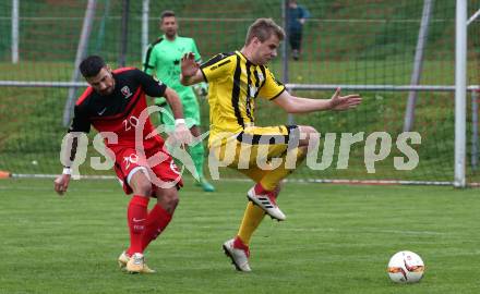 Fussball 1. KLasse B. Admira Villach gegen Rothenthurn.  Sandro Michael Ebner,  (Admira Villach),  Thomas Walker (Rothethurn). Villach, am 13.4.2019.
Foto: Kuess
---
pressefotos, pressefotografie, kuess, qs, qspictures, sport, bild, bilder, bilddatenbank
