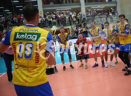 Volleyball. AVL Finale. SK Posojilnica Aich/Dob gegen SG Union Raiffeisen Waldviertel. Meisterjubel (Aich/Dob). Bleiburg, 24.4.2019.
Foto: Kuess
---
pressefotos, pressefotografie, kuess, qs, qspictures, sport, bild, bilder, bilddatenbank