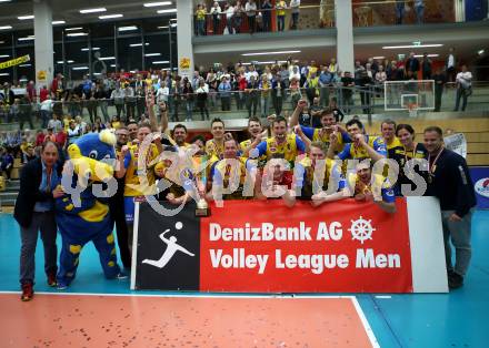 Volleyball. AVL Finale. SK Posojilnica Aich/Dob gegen SG Union Raiffeisen Waldviertel. Meisterjubel (Aich/Dob). Bleiburg, 24.4.2019.
Foto: Kuess
---
pressefotos, pressefotografie, kuess, qs, qspictures, sport, bild, bilder, bilddatenbank