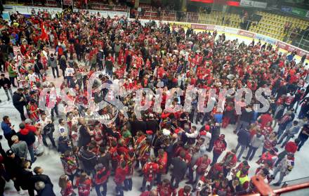 EBEL. Eishockey Bundesliga. KAC gegen	spusu Vienna Capitals. Meisterjubel  Fans (KAC). Klagenfurt, am 24.4.2019.
Foto: Kuess

---
pressefotos, pressefotografie, kuess, qs, qspictures, sport, bild, bilder, bilddatenbank