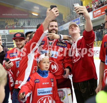 EBEL. Eishockey Bundesliga. KAC gegen	spusu Vienna Capitals. Meisterjubel  Lars Haugen, Fans (KAC). Klagenfurt, am 24.4.2019.
Foto: Kuess

---
pressefotos, pressefotografie, kuess, qs, qspictures, sport, bild, bilder, bilddatenbank
