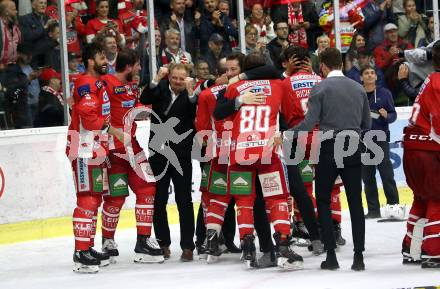 EBEL. Eishockey Bundesliga. KAC gegen	spusu Vienna Capitals. Meisterjubel  Adam Comrie, David Fischer, Petri Matikainen (KAC). Klagenfurt, am 24.4.2019.
Foto: Kuess

---
pressefotos, pressefotografie, kuess, qs, qspictures, sport, bild, bilder, bilddatenbank