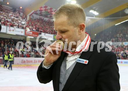 EBEL. Eishockey Bundesliga. KAC gegen	spusu Vienna Capitals. Meisterjubel  Trainer Petri Matikainen (KAC). Klagenfurt, am 24.4.2019.
Foto: Kuess

---
pressefotos, pressefotografie, kuess, qs, qspictures, sport, bild, bilder, bilddatenbank