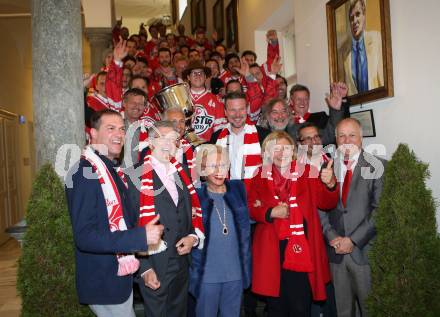 EBEL. Eishockey Bundesliga. Meisterfeier KAC.   Christian Scheider, Landeshauptmann Peter Kaiser, Juergen Pfeiler, Heidi Goess-Horten, Wolfgang Germ, Buergermeisterin Maria Luise Mathiaschitz, Frank Frey, Arno Arthofer, Buergermeister Ingo Appe. Klagenfurt, am 29.4.2019.
Foto: Kuess
---
pressefotos, pressefotografie, kuess, qs, qspictures, sport, bild, bilder, bilddatenbank