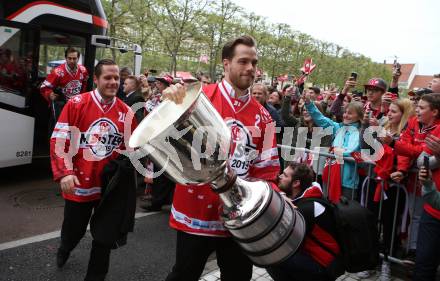 EBEL. Eishockey Bundesliga. Meisterfeier KAC.   Thomas Hundertpfund, Manuel Geier. Klagenfurt, am 29.4.2019.
Foto: Kuess
---
pressefotos, pressefotografie, kuess, qs, qspictures, sport, bild, bilder, bilddatenbank