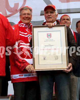 EBEL. Eishockey Bundesliga. Meisterfeier KAC.   Ehrung Sportfunktionaere. Landeshauptmann Peter Kaiser, Helmut Standner. Klagenfurt, am 29.4.2019.
Foto: Kuess
---
pressefotos, pressefotografie, kuess, qs, qspictures, sport, bild, bilder, bilddatenbank