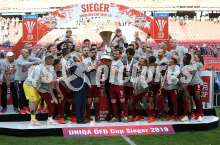 Fussball. UNIQA OEFB Cup. FC Red Bulll Salzburg gegen SK Rapid Wien. Sieger Jubel (Salzburg). Klagenfurt, Woerthersee Stadion, am 1.5.2019.
Foto: Kuess 
---
pressefotos, pressefotografie, kuess, qs, qspictures, sport, bild, bilder, bilddatenbank