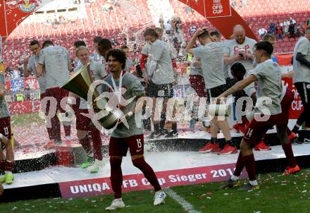 Fussball. UNIQA OEFB Cup. FC Red Bulll Salzburg gegen SK Rapid Wien. Sieger Jubel (Salzburg). Klagenfurt, Woerthersee Stadion, am 1.5.2019.
Foto: Kuess
---
pressefotos, pressefotografie, kuess, qs, qspictures, sport, bild, bilder, bilddatenbank