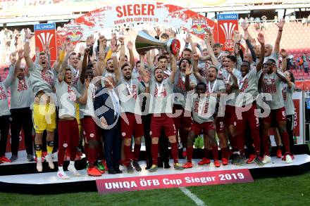 Fussball. UNIQA OEFB Cup. FC Red Bulll Salzburg gegen SK Rapid Wien. Sieger Jubel (Salzburg). Klagenfurt, Woerthersee Stadion, am 1.5.2019.
Foto: Kuess 
---
pressefotos, pressefotografie, kuess, qs, qspictures, sport, bild, bilder, bilddatenbank