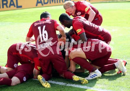 Fussball. UNIQA OEFB Cup. FC Red Bulll Salzburg gegen SK Rapid Wien. Torjubel Patrick Farkas, Munas Dabbur (Salzburg). Klagenfurt, am 1.5.2019.
Foto: Kuess 
---
pressefotos, pressefotografie, kuess, qs, qspictures, sport, bild, bilder, bilddatenbank