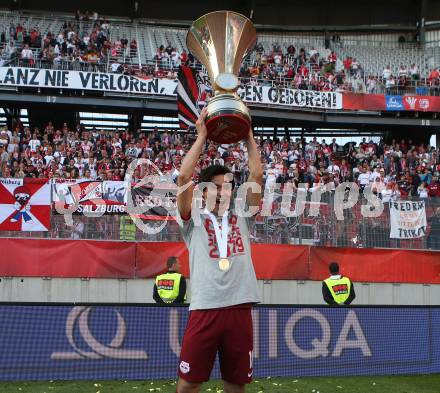 Fussball. UNIQA OEFB Cup. FC Red Bulll Salzburg gegen SK Rapid Wien. Jubel Takumi Minamino (Salzburg). Klagenfurt, Woerthersee Stadion, am 1.5.2019.
Foto: Kuess 
---
pressefotos, pressefotografie, kuess, qs, qspictures, sport, bild, bilder, bilddatenbank