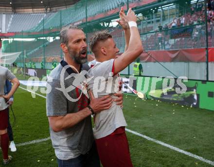 Fussball. UNIQA OEFB Cup. FC Red Bulll Salzburg gegen SK Rapid Wien. Jubel  Hannes Wolf, Trainer Marco Rose  (Salzburg). Klagenfurt, Woerthersee Stadion, am 1.5.2019.
Foto: Kuess 
---
pressefotos, pressefotografie, kuess, qs, qspictures, sport, bild, bilder, bilddatenbank