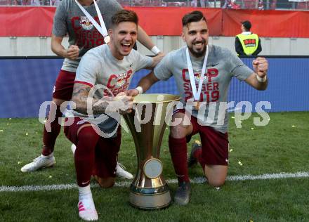 Fussball. UNIQA OEFB Cup. FC Red Bulll Salzburg gegen SK Rapid Wien. Jubel Patrick Farkas, Munas Dabbur (Salzburg). Klagenfurt, Woerthersee Stadion, am 1.5.2019.
Foto: Kuess 
---
pressefotos, pressefotografie, kuess, qs, qspictures, sport, bild, bilder, bilddatenbank