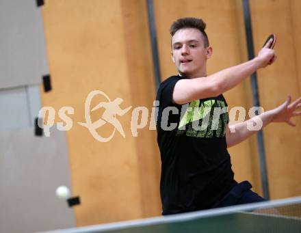 Tischtennis.  Kaerntner Meisterschaften. Martin Gutschi, . Feldkirchen, 2.12.2018.
Foto: Kuess
---
pressefotos, pressefotografie, kuess, qs, qspictures, sport, bild, bilder, bilddatenbank