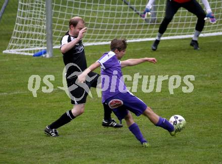 Fussball. 2. Klasse B. Bad Kleinkirchheim gegen Treffen. Thomas Gruber ((Kleinkirchheim),  Niklas Stinnig (Treffen). Kleinkirchheim, 11.5.2019.
Foto: Kuess
---
pressefotos, pressefotografie, kuess, qs, qspictures, sport, bild, bilder, bilddatenbank