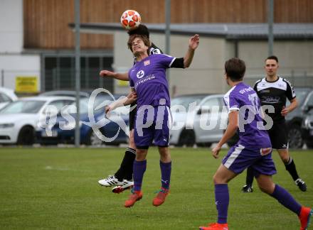 Fussball. 2. Klasse B. Bad Kleinkirchheim gegen Treffen. Stefan Kuehn (Kleinkirchheim),   Thomas Pacher (Treffen). Kleinkirchheim, 11.5.2019.
Foto: Kuess
---
pressefotos, pressefotografie, kuess, qs, qspictures, sport, bild, bilder, bilddatenbank