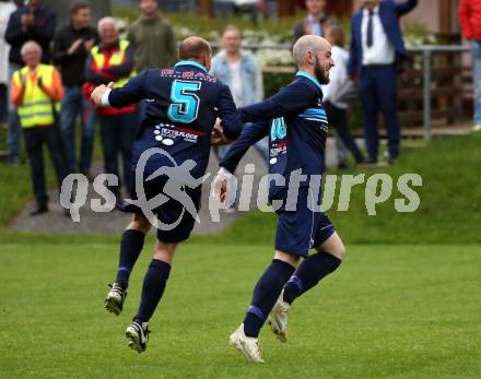 Fussball Unterliga Ost. Ludmannsdorf gegen Eisenkappel. Torjubel Danijel Josimovic, Darko Babic (Ludmannsdorf). Ludmannsdorf, am 19.5.2018.
Foto: Kuess
---
pressefotos, pressefotografie, kuess, qs, qspictures, sport, bild, bilder, bilddatenbank