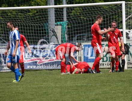 Fussball 1. Klasse B. Rothenthurn gegen VSV . Torjubel Alexander Hackl (Rothenthurn). Rothenthurn, am 26.5.2019.
Foto: Kuess
---
pressefotos, pressefotografie, kuess, qs, qspictures, sport, bild, bilder, bilddatenbank