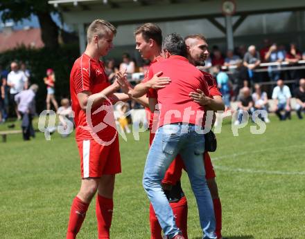 Fussball 1. Klasse B. Rothenthurn gegen VSV .  Jubel Trainer 	Andreas Dominikus Daxer, (Rothenthurn). Rothenthurn, am 26.5.2019.
Foto: Kuess
---
pressefotos, pressefotografie, kuess, qs, qspictures, sport, bild, bilder, bilddatenbank
