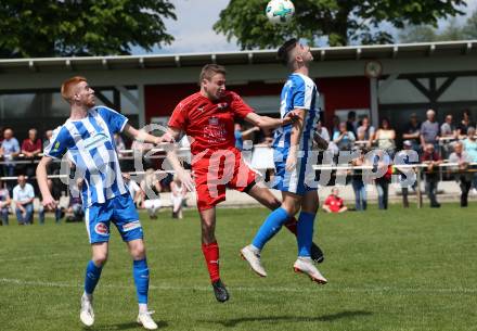 Fussball 1. Klasse B. Rothenthurn gegen VSV .  Thomas Klingbacher,(Rothenthurn), Ivan Krnjic,David Darmanovic (VSV). Rothenthurn, am 26.5.2019.
Foto: Kuess
---
pressefotos, pressefotografie, kuess, qs, qspictures, sport, bild, bilder, bilddatenbank