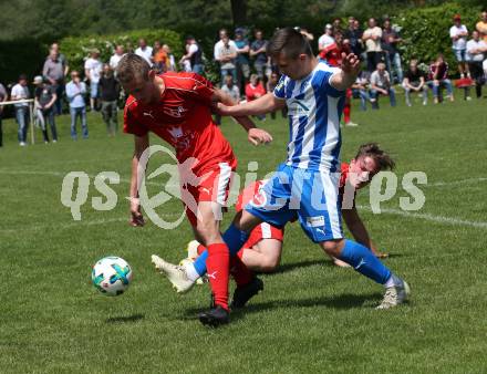 Fussball 1. Klasse B. Rothenthurn gegen VSV .  Thomas Klingbacher, Sandro Schwager (Rothenthurn), Kristian Franjic (VSV). Rothenthurn, am 26.5.2019.
Foto: Kuess
---
pressefotos, pressefotografie, kuess, qs, qspictures, sport, bild, bilder, bilddatenbank
