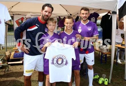 Fussball 2. Liga. Eroeffnungsfeier SK Austria Klagenfurt.   Sandro Zakany, Philipp Huetter, Nachwuchsspieler. Klagenfurt, am 13.7.2019.
Foto: Kuess
---
pressefotos, pressefotografie, kuess, qs, qspictures, sport, bild, bilder, bilddatenbank