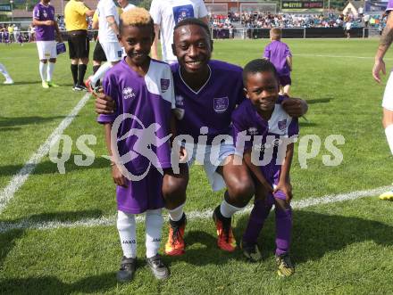 Fussball 2. Liga. Eroeffnungsfeier SK Austria Klagenfurt.   Mersei Nsandi. Klagenfurt, am 13.7.2019.
Foto: Kuess
---
pressefotos, pressefotografie, kuess, qs, qspictures, sport, bild, bilder, bilddatenbank