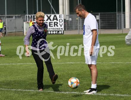 Fussball 2. Liga. Eroeffnungsfeier SK Austria Klagenfurt.   Sandra Wassermann, Walter Kogler. Klagenfurt, am 13.7.2019.
Foto: Kuess
---
pressefotos, pressefotografie, kuess, qs, qspictures, sport, bild, bilder, bilddatenbank