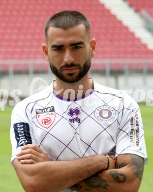 Fussball 2. Liga. SK Austria Klagenfurt. Mannschaftsfototermin. Portrait.   Kosmas Gkezos. Klagenfurt, am 13.7.2019.
Foto: Kuess
www.qspictures.net
---
pressefotos, pressefotografie, kuess, qs, qspictures, sport, bild, bilder, bilddatenbank