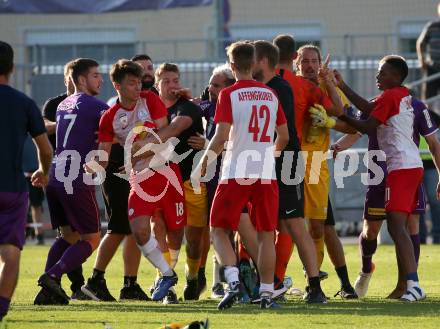 Fussball. 2. Liga. âSK Austria Klagenfurt gegen FC Liefering.  Nachspiel, Rauferei. Klagenfurt, 4.8.2019.
Foto: Kuess
www.qspictures.net
---
pressefotos, pressefotografie, kuess, qs, qspictures, sport, bild, bilder, bilddatenbank