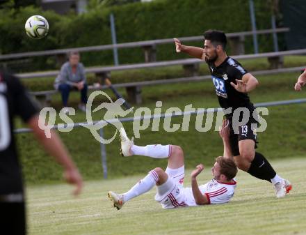 Fussball. Kaerntner Liga. Bleiburg gegen St. Jakob/Ros.  Senad Jahic (Bleiburg), Thomas Ogradnig  (St. Jakob). Bleiburg, 3.8.2019.
Foto: Kuess
www.qspictures.net
---
pressefotos, pressefotografie, kuess, qs, qspictures, sport, bild, bilder, bilddatenbank