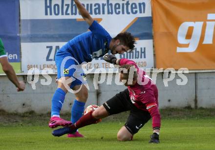 Fussball Unterliga West. Seeboden gegen Matrei.  Christoph Eigenberger, (Seeboden), Jonathan Panzl  (Matrei). Seeboden, am 3.8.2019.
Foto: Kuess
www.qspictures.net
---
pressefotos, pressefotografie, kuess, qs, qspictures, sport, bild, bilder, bilddatenbank