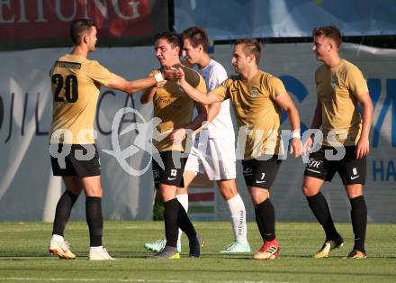 Fussball Kaerntner Liga. SAK gegen Koettmannsdorf.  Torjubel Toni Krijan, Philipp Gatti, Martin Trattnig, Michael Jakopitsch (Koettmannsdorf). Klagenfurt, am 9.8.2019.
Foto: Kuess
www.qspictures.net
---
pressefotos, pressefotografie, kuess, qs, qspictures, sport, bild, bilder, bilddatenbank