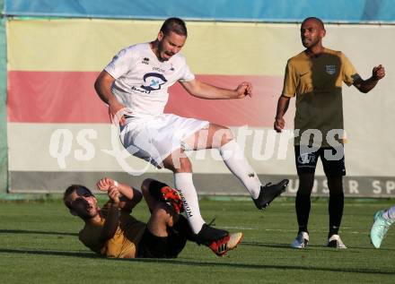 Fussball Kaerntner Liga. SAK gegen Koettmannsdorf. Patrick Lausegger,  (SAK), Martin Trattnig, Tyrone Marcel Mc Cargo (Koettmannsdorf). Klagenfurt, am 9.8.2019.
Foto: Kuess
www.qspictures.net
---
pressefotos, pressefotografie, kuess, qs, qspictures, sport, bild, bilder, bilddatenbank